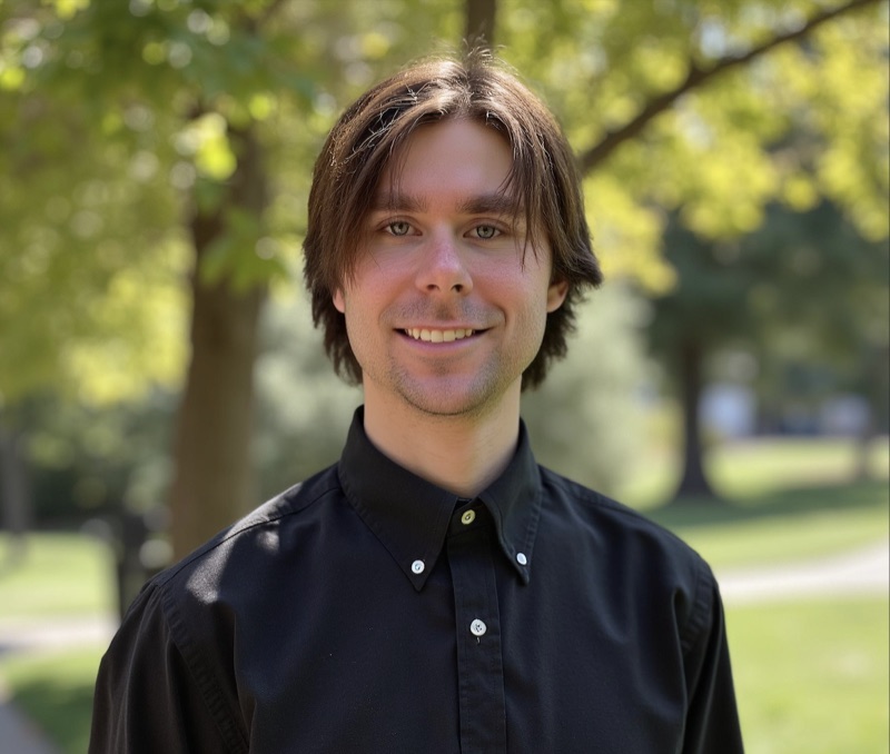 Sebastian Montes, founder of Tetrachromes